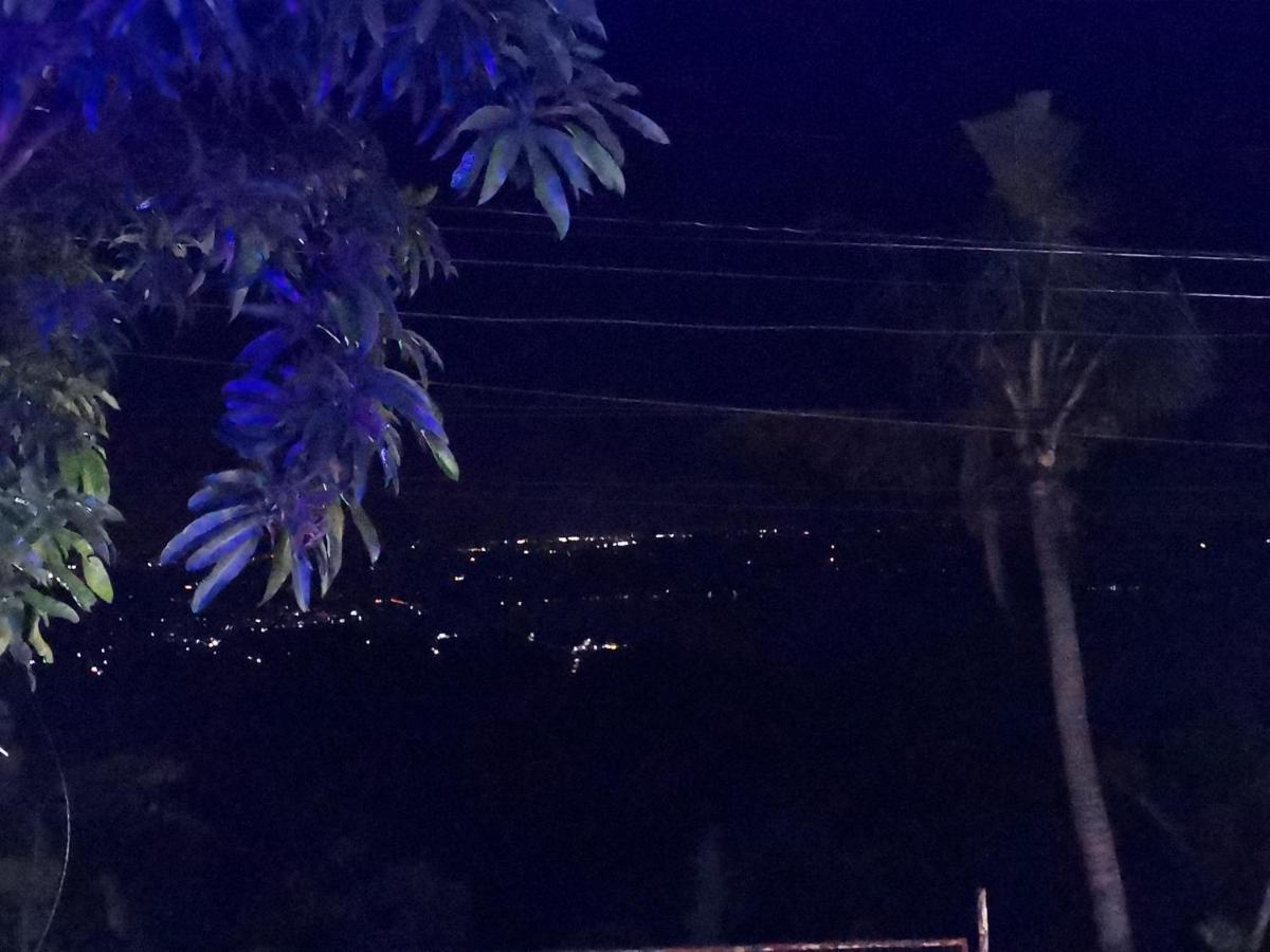 Country Bug Inn Tagaytay City Bagian luar foto