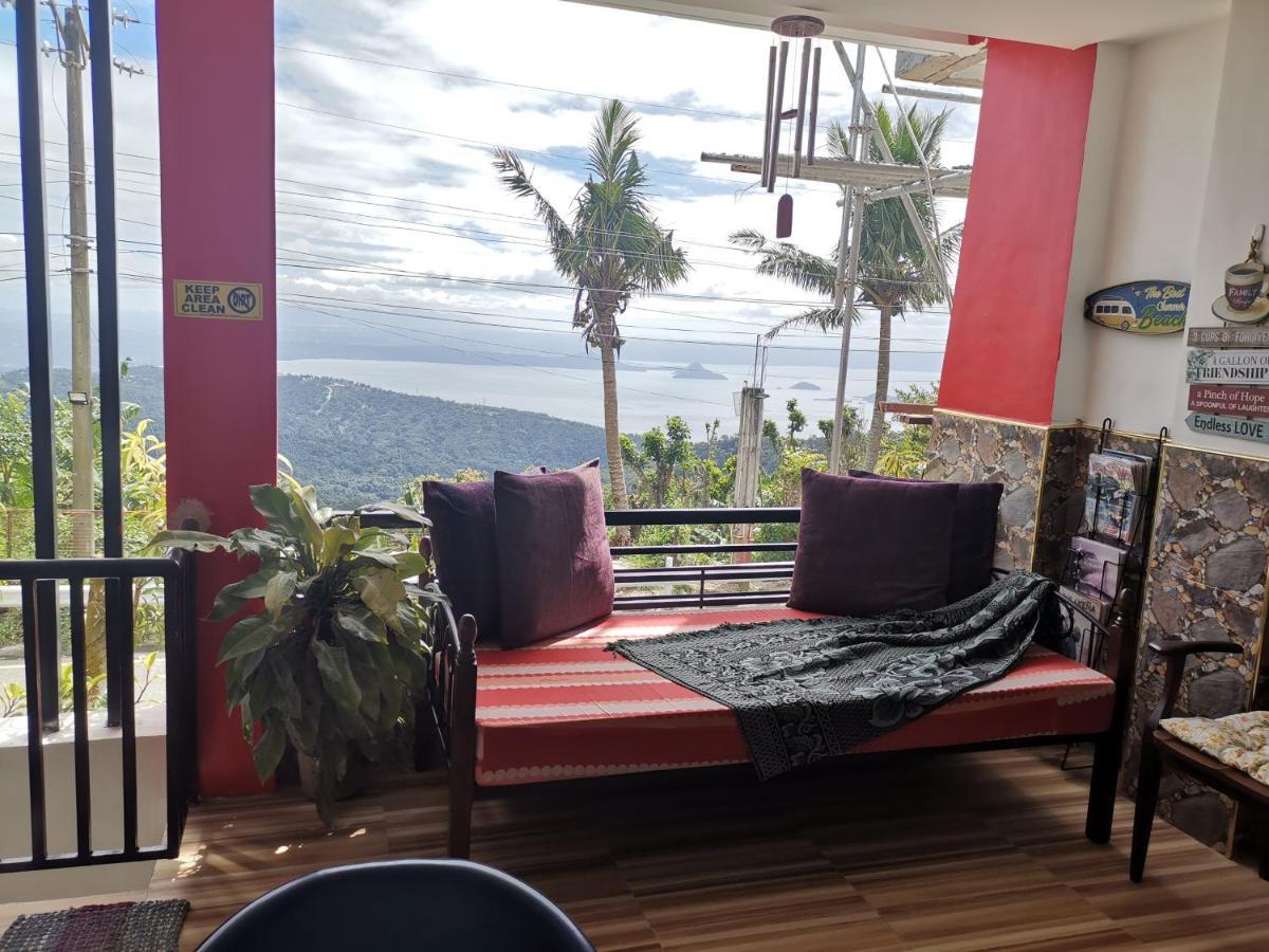 Country Bug Inn Tagaytay City Bagian luar foto