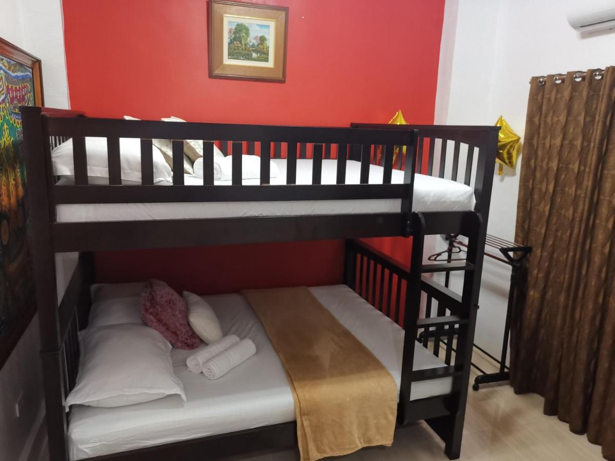 Country Bug Inn Tagaytay City Bagian luar foto