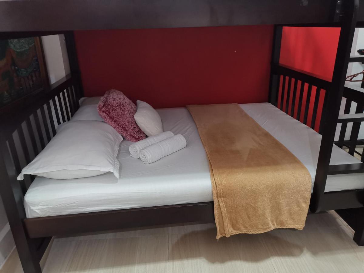 Country Bug Inn Tagaytay City Bagian luar foto