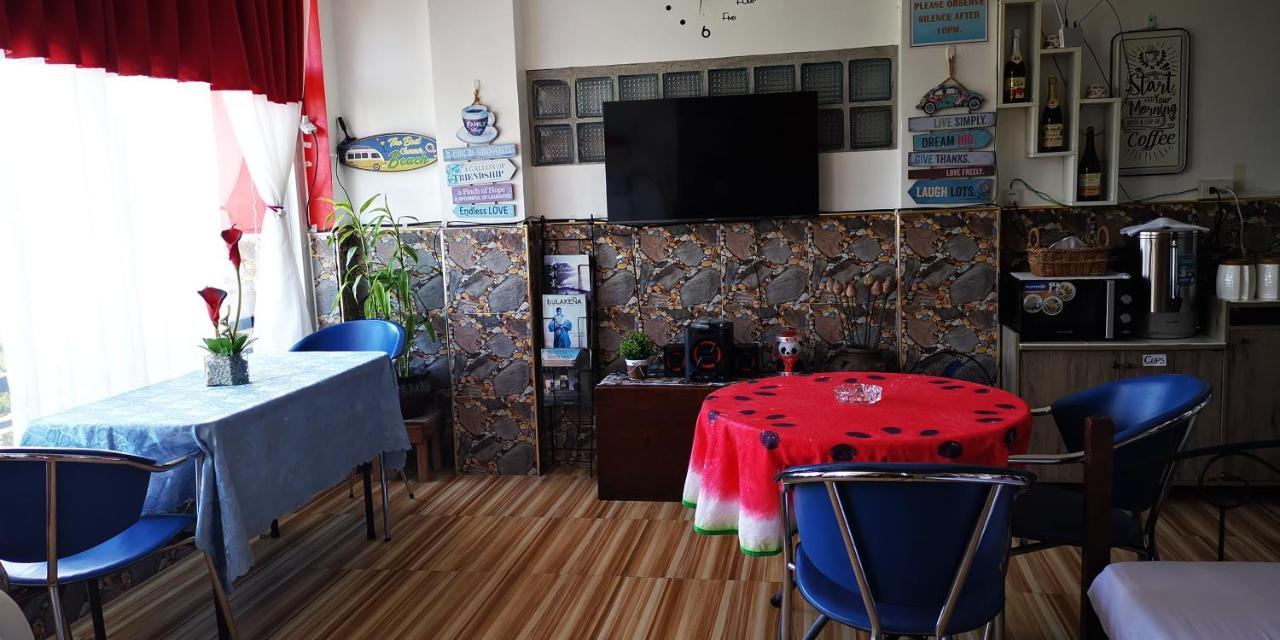 Country Bug Inn Tagaytay City Bagian luar foto