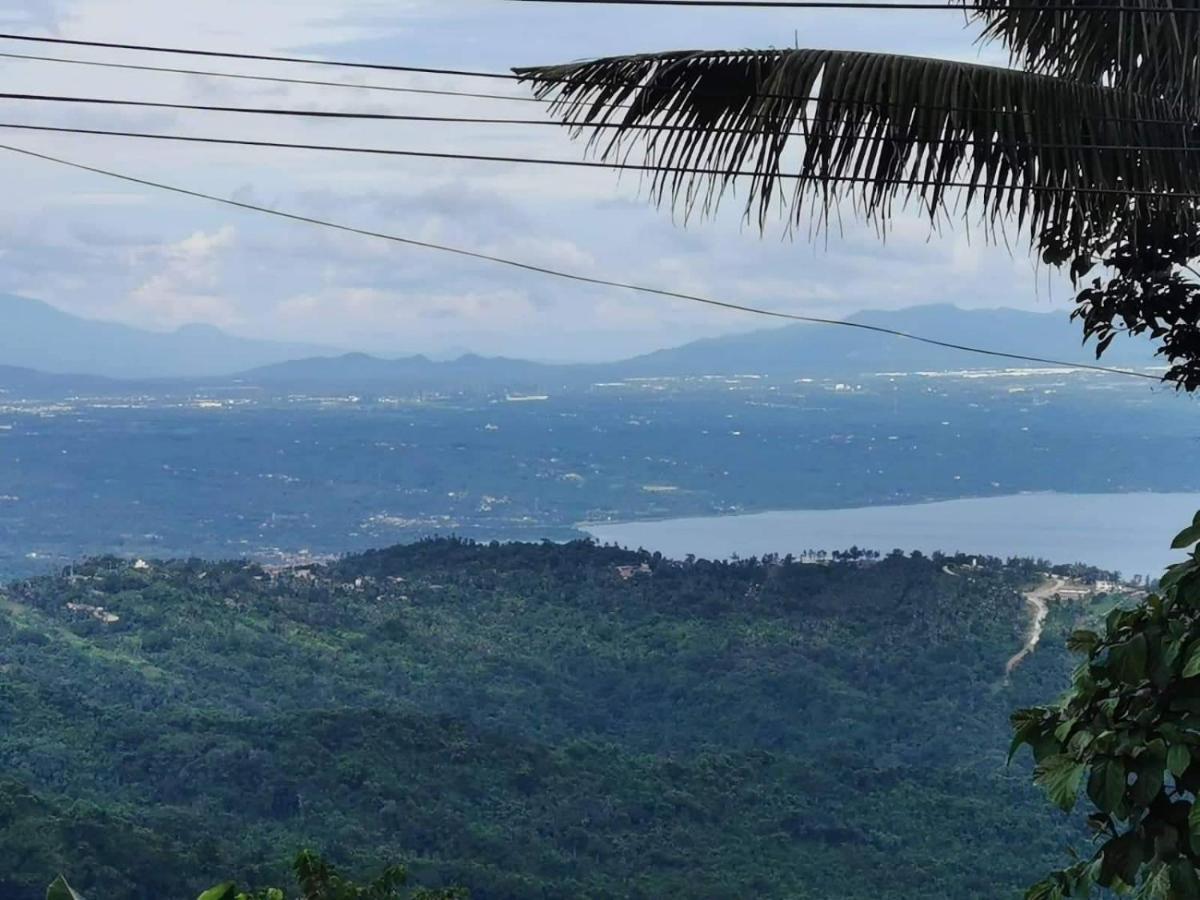 Country Bug Inn Tagaytay City Bagian luar foto